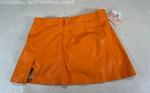Women's NWT Tiger Mist Daphnie Orange Faux Leather Skort Size L - Picture 1 of 6