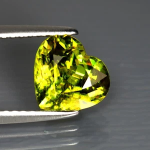 1.90 ct Heart (8.17 x 7.49 mm) Afghanistan Natural Multi Color Sphene Gemstone - Picture 1 of 3