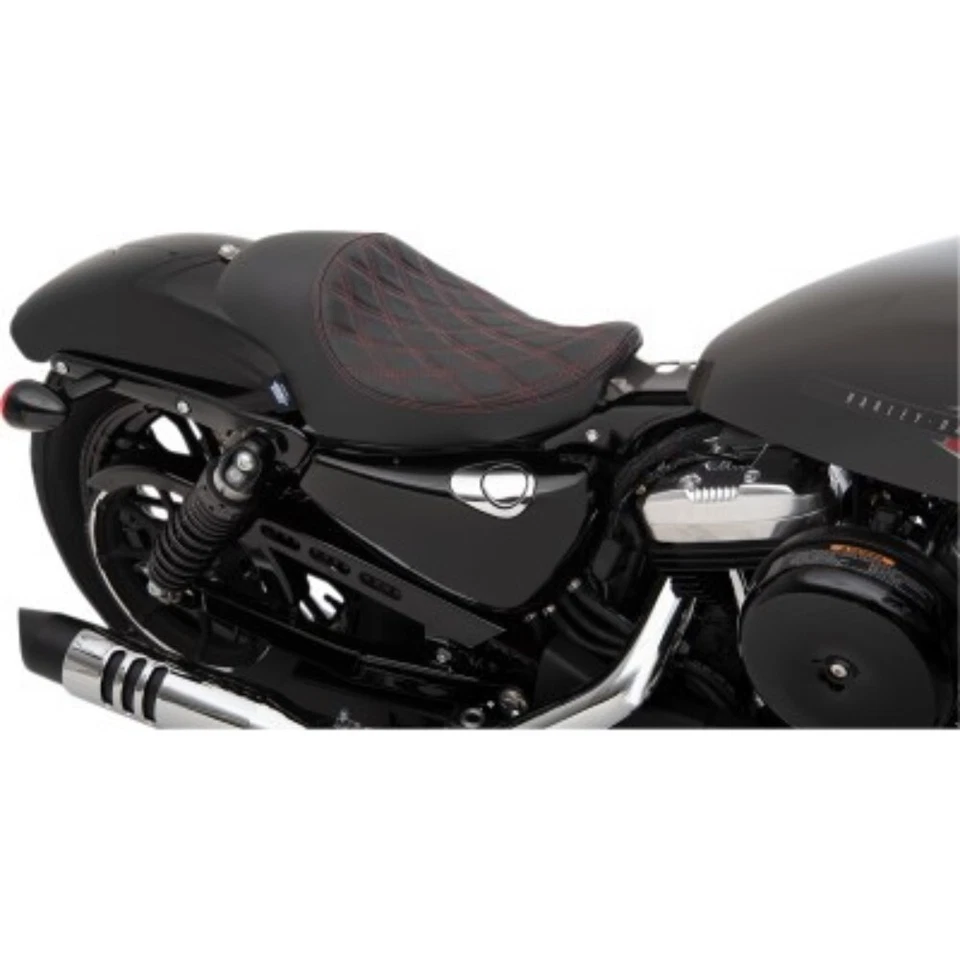 Сиденье гладкое Drag 3/4 Double Diamond Red Stitch для Harley Sportster 04-20 - Изображение 1 из 1