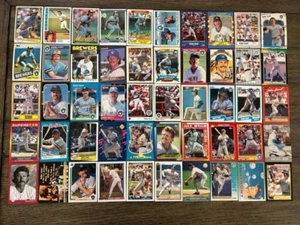 ROBIN YOUNT ODDBALL LOT OF 50 DIFFERENT NM-MT OR BETTER - Bild 1 von 2