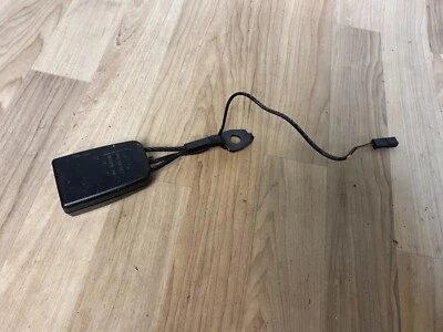 MERCEDES BENZ CL63 CL550 W216 AMG 原始设备制造商 07-13 后座右侧座椅皮带扣  — 第 1/4 张图片