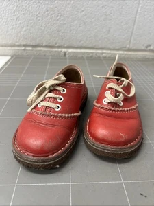 VINTAGE LEATHER CHILDS BIRTHDAY BRITAIN SHOES 1950s  ENGLAND 1960s PROP - Picture 1 of 8