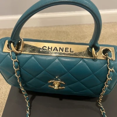 Bolso Chanel con asa con solapa Foto 1 de 4