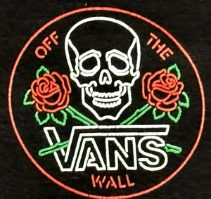 Vans Off The Wall Black Skull and Roses Skate T-Shirt - Size 2XL - Picture 1 of 4