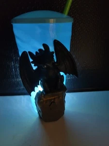 Cómo entrenar a tu dragón película Light Up Cup Regal Theater en mano nuevo 2025 - Imagen 1 de 10