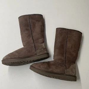 UGG Australia klassische hohe Damen-Wildlederstiefel 8 schokobraun Lammfell 5815 - Bild 1 von 10