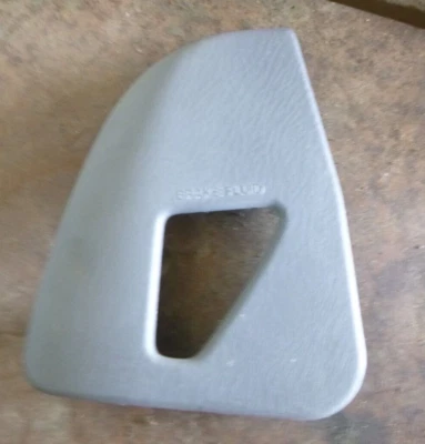 Ford Econovan 1999-2006 Brake Fuild Access Cover - image 1 of 2