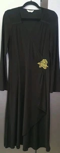 Vestido midi retro negro envolvente UK14 EU42 US10 detalle rosa ajuste y acampanado caprichoso - Imagen 1 de 15
