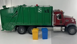 Bruder Mack Rear Loading Granite X2 Recycling Garbage Truck Trash Green Red '07 - Picture 1 of 13