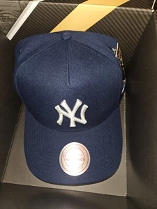 2024 Tapas x Topps Player Chase Serie 1 Derek Jeter Jugador Arte Sombrero Nuevo con Etiquetas 1 de 840 - Imagen 1 de 5