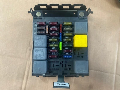 Alfa Romeo GTV & Spider 916 Fuse Box - Image 1 of 4
