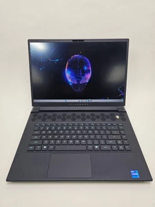 Alienware M16 R1 16" i7-13700HX 2,1GHz 64GB RAM 1TB SSD GeForce RTX 4070 - Bild 1 von 7
