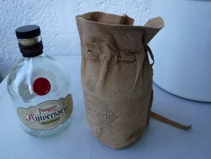 Deko Leerflasche von Pampero Aniversario Rum 40% im Ledersäckchen - 0,7 l - Bild 1 von 17