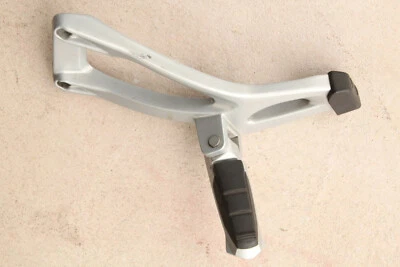 98-03 BMW K1200RS IZQUIERDA IZQUIERDA IZQUIERDA PASAJERO CLAVIJA TRASERO FABRICANTE DE EQUIPOS ORIGINALES Foto 1 de 4