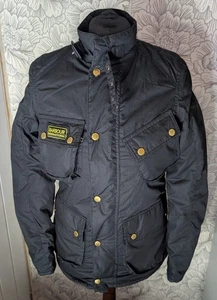 Chaqueta acolchada ligera negra Barbour International talla UK 8 nueva con defecto - Imagen 1 de 10