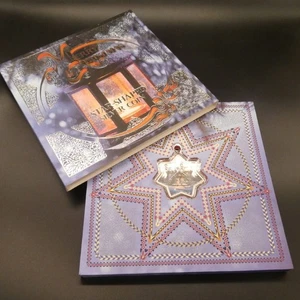 Merry Christmas 2017 P Star-Shaped 1oz Silver Proof Coloured $1 Coin - Picture 1 of 1