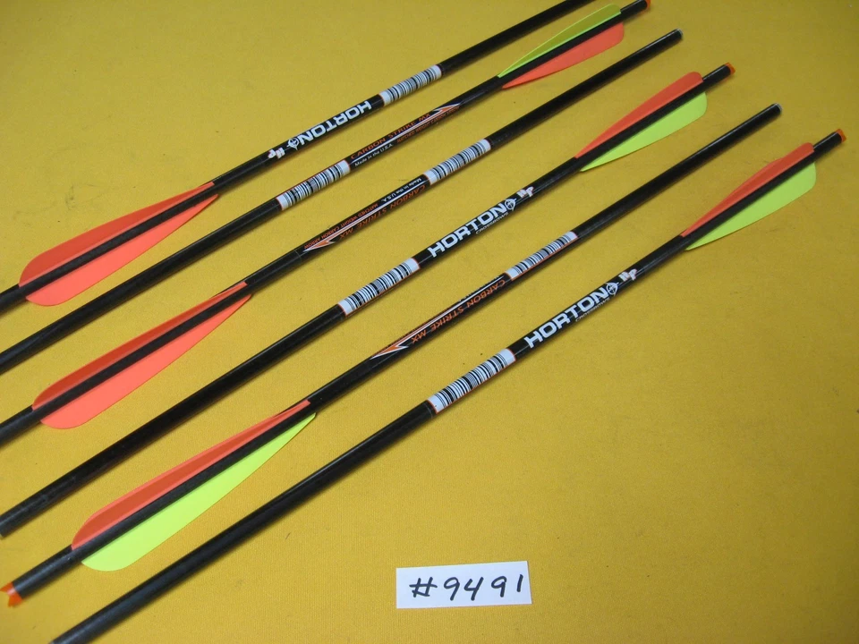 Horton Crossbow 6 Carbon Strike MX 20" Arrows w/ Moon Nocks - Image 1 of 2