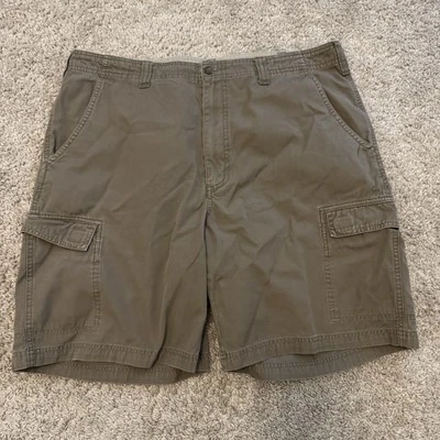 Shorts Woolrich Cargo Masculino 35 Abas de Bolso Verde Alga Externa Vintage 9” Costura Interna - Imagem 1 de 4