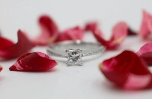GIA Certified $4492 18K 1/2 CT VS1 Princess Diamond Solitaire Engagement Ring - Picture 1 of 12