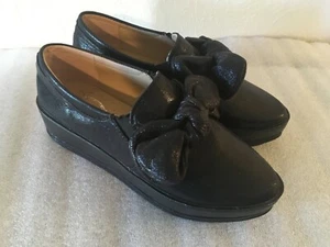 NEW Sz.7.5 ITALINA Bow Front Black Leather Ballet Flats Wedge Shoes - Picture 1 of 9