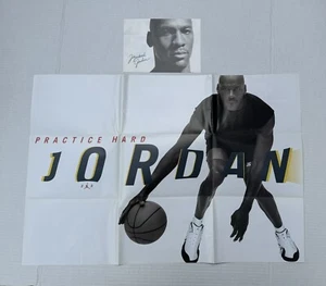 Póster Michael Jordan 1996 Jumpman Practice Hard 24x16 con Bugs Bunny, postal - Imagen 1 de 13