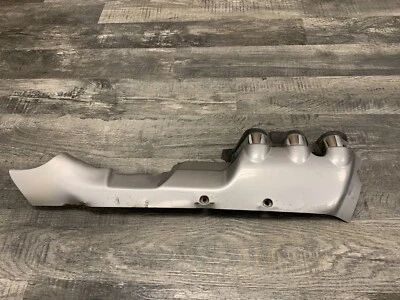 Cubierta protectora de escape silenciador derecho Honda 2004-2008 GL1800 Goldwing OEM Foto 1 de 4