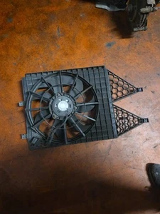 SEAT IBIZA 1.2 PETROL CGP VW SKODA RADIATOR FAN 2008-2017 6R0121207 - Picture 1 of 3