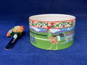 JIM SHORE BARNYARD ROOSTER BUTTER DISH AND SPREADING KNIFE WITH POT ROOSTER - Picture 1 of 4