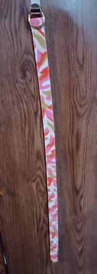 Women's Cloth Belt With Round Gold Buckle Pink Camoflauge Print Size 8 - Image 1 of 4