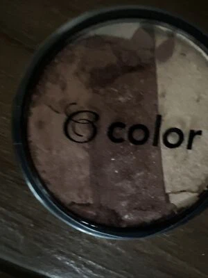 Beauticontrol tricolor bronzing powder Bronzed Beauti - Image 1 of 2