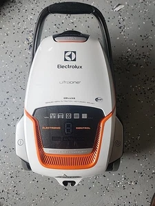 Electrolux UltraOne Deluxe Canister Vacuum EL7085B Great Condition Smoke Free Fs - Picture 1 of 3