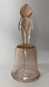 Rosa Depression Glas - Kewpie Puppe Figur Griff - Baby Glocke Vintage. 5 1/2" hoch - Bild 1 von 13