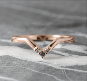 Simulated Round Cut Black onyx & White Moissanite V Shape In 10K Rose Gold Ring - Picture 1 of 4