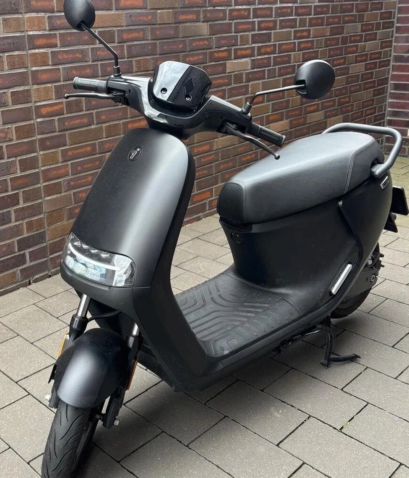 Mofa Segway E110SE  E-Roller Hochgeschwindigkeit 45 km  - Bild 1 von 1