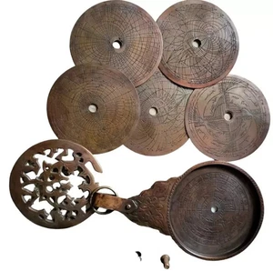 Antiguo calendario árabe de latón calendario astrológico calendario astrolabio islámico - Imagen 1 de 5