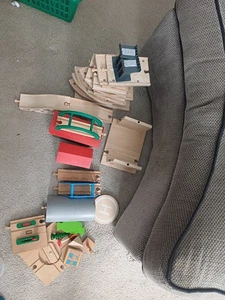 Huge Wooden Train Track Bundle Rail Tracks Vehicles BRIO BIGJIGS COMPATIBLE - Picture 1 of 8