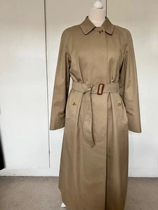 Ladies Burberry Beige Raincoat size 10 excellent condition - Picture 1 of 6