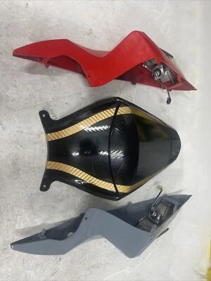 11-20 铃木 GSXR 600 750 GSXR750 后尾 COWL FAIRING PLASTIC #0579 — 第 1/4 张图片