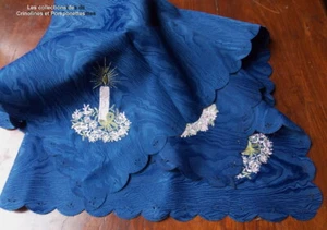 NAPPE SURNAPPE BRODEE POLYESTER MOIRE DECOR NOEL PROMO*** - Picture 1 of 3