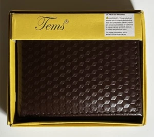 Tems Collection Bi-Fold 3D Men's Handcrafted Brown Wallet - Picture 1 of 5
