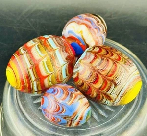 Antico set di 4 uova colorate in vetro soffiato a mano - Foto 1 di 7