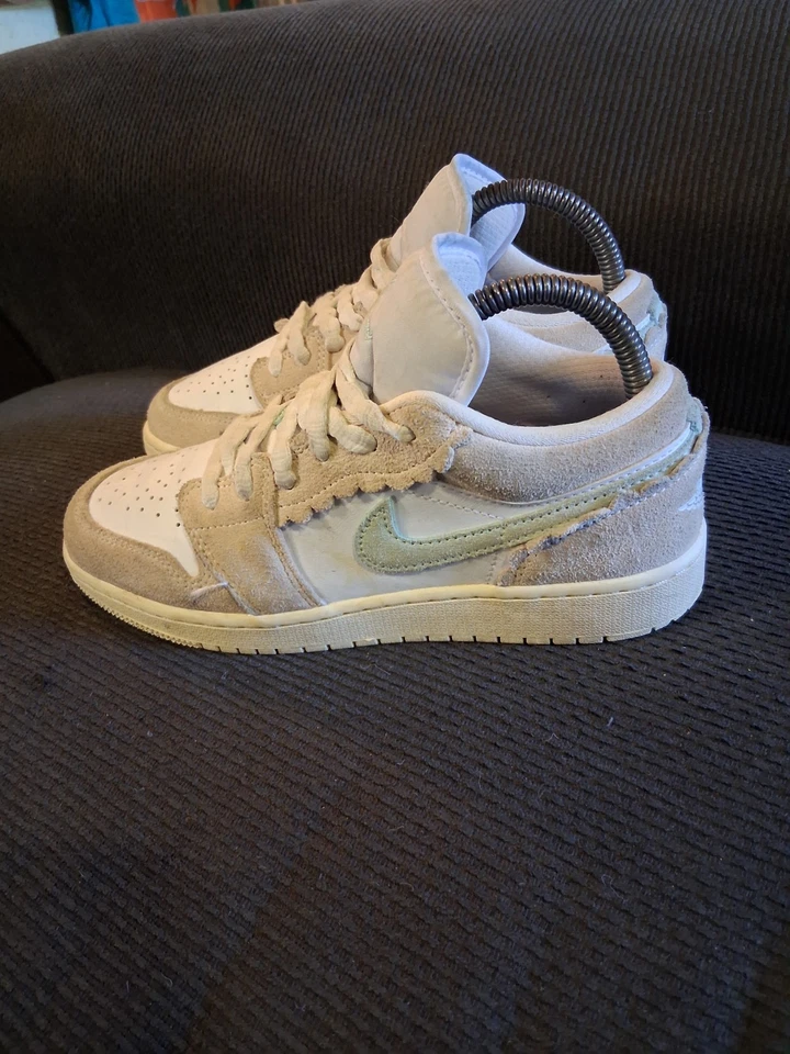 Nike Air Jordan 1 Low SE Zapatos Niños Talla 5Y Guava Hielo Jade Blanco Hielo DZ5356-800 Foto 1 de 4