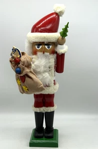 Vintage Nussknacker Steinbach Weihnachtsmann hält Baum & Spielzeugsack West Germany LESEN - Bild 1 von 8