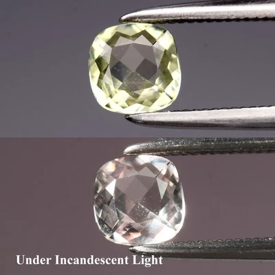 💎 0,44 quilates 4,5 x 4,5 mm VS cojín cambio de color natural diáspora - piedra preciosa de pavo Foto 1 de 4