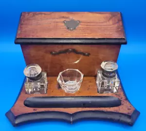 Antikes Tintenfass Schreibtisch Set mit Glasbrunnen, Holz, Messing & geteilter Schreibwarenbox - Bild 1 von 10