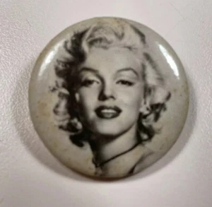 "Pin botón trasero vintage años 70 Marilyn Monroe 1-1/4""" - Imagen 1 de 2