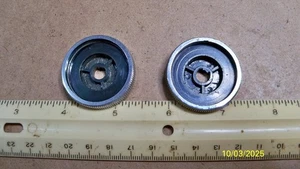 1970s 1980's Delco 2700 Radio Rear Knob Set - Black & Chrome - Bild 1 von 3