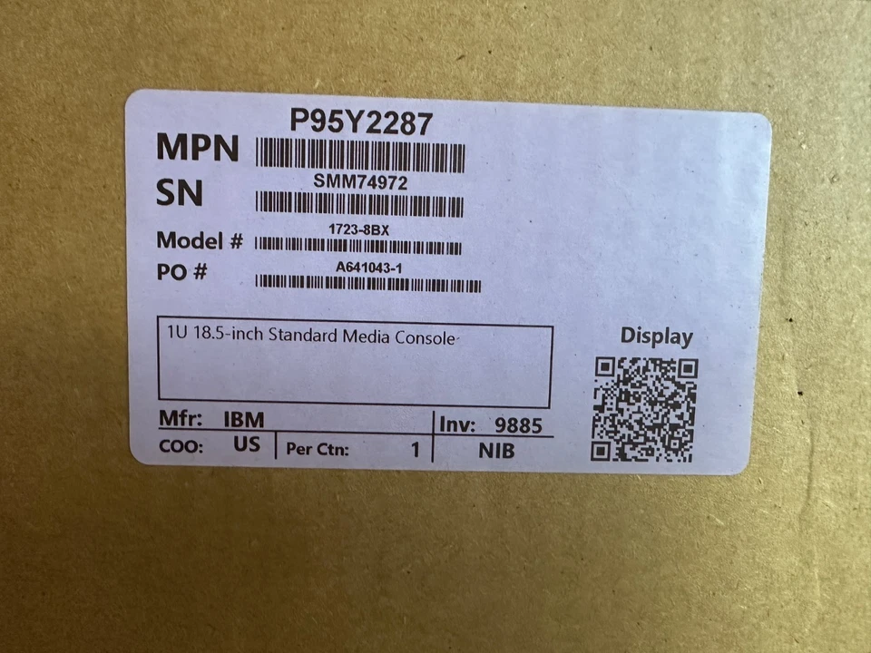 Консоль для монтажа в стойку IBM 1U 1723-8BX 94Y6108 с клавиатурой - Изображение 1 из 4