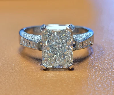 Anillo de compromiso de platino diamante natural radiante firmado por JB Starr 3,51 tcw Foto 1 de 4