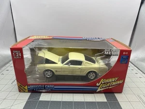 Johnny Lightning White Lightning 1965 Ford Mustang Muscle Car 1:24 NIB Silv Rims - Picture 1 of 5